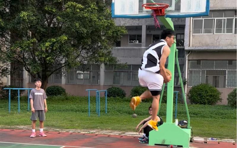 吉在莱切一
